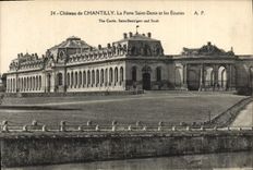CPA Chateau de Chantilly La Porte Saint Denis et les Ecuries 