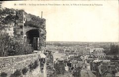 CPA Dreux le Corps de Garde du Vieux Chateau au loin la Ville et le Couvent de la Visitation 