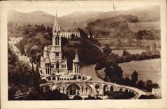 CPA Lourdes la Basilique vue de face 
