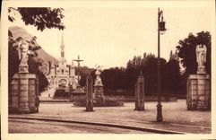 CPA Lourdes Entree de l'Esplanade 