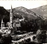 CPA Lourdes la Basilique 