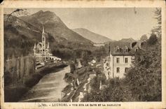 CPA Lourdes vue sur le Gave et la Basilique 