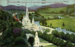CPA Lourdes la Basilique et le Monument Interallie vus de Chateau Fort 