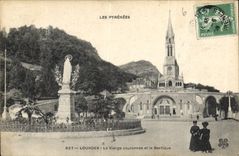 CPA Lourdes la Vierge Couronnee et la Basilique 