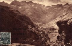 CPA Gavarnie H P vue d'ensemble au fond le Cirque et Cascade 