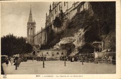 CPA Lourdes la Grotte et la Basilique 