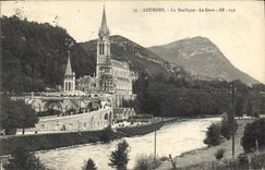 CPA Lourdes La Basilique Le Gave 