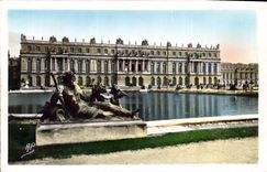 CPA Versailles Seine et Oise Le Chateau Facade sur le Parc 
