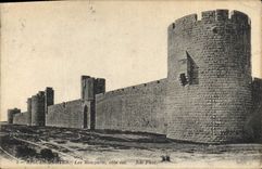 CPA Aigues Mortes Les Remparts cote est 