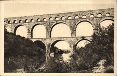 CPA La Douce France Nimes Gard Le Pont du Gard 