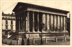 CPA La Douce France Nimes Gard La Maison Carree 