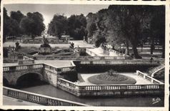 CPA Nimes Jardins de la Fontaine dessines par Le Notre 