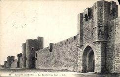 CPA Aigues mortes Les Remparts au Sud 