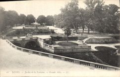CPA Nimes Jardin de la Fontaine Grande Allee 