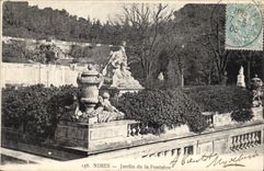 CPA Nimes Jardin de la Fontaine 