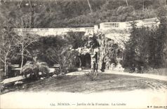 CPA Nimes Jardin de la Fontaine La Grotte 