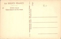 CPA La Douce France Nimes Gard Galerie faisant le tour des Arenes 