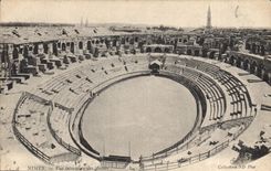 CPA Nimes Vue interieure des Arenes 