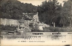 CPA Nimes Jardin de la Fontaine 