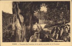CPA Nimes Vue prise de l'Interieur de la grotte au jardin de la Fontaine 