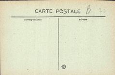 CPA Nimes La Maison Carree et le Theatre 