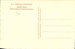 CPA La Douce France Nimes Gard Galerie faisant le tour des Arenes 