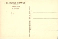 CPA La Douce France Nimes Gard La Cathedrale 