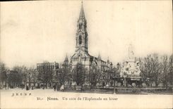 CPA Nimes un coin de l'Esplanade en hiver 