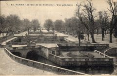 CPA Nimes Jardin de la Fontaine vue generale 