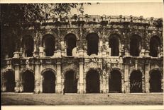 CPA La Douce France Nimes Gard les Arenes 