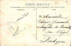 CPA Nimes les Arenes vue prise du Boulevard Victor Hugo 