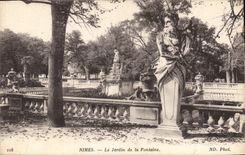 CPA Nimes Le Jardin de la Fontaine 