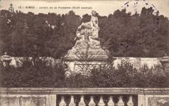 CPA Nimes Jardin de la Fontaine Motif central 