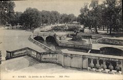 CPA Nimes le Jardin de la Fontaine 