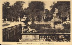 CPA Nimes le Bains Romains an jardin de la Fontaine 