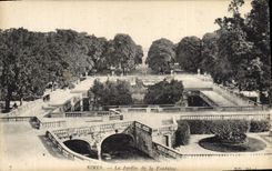 CPA Nimes le Jardin de la fontaine 