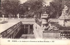 CPA Nimes Le Jardin de la fontaine et les Bains Romains 