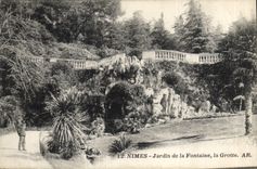 CPA Nimes Jardin de la Fontaine la Grotte 