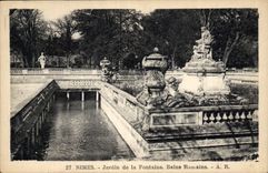 CPA Nimes Jardin de la Fontaine Bains Romains 