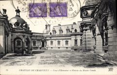 CPA Chateau de Chantilly Cour d'Honneur et Entree du Musee Conde 