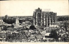 CPA Beauvais vue sur la Cathedrale prise de l'Eglise Saint Etienne 
