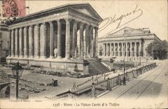 CPA Nimes la Maison Carree et le Theatre 