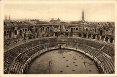 CPA La Douce France Nimes Gard L'Interieur des Arenes 
