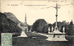 CPA Lourdes La Basilique et le Calvaire Breton 
