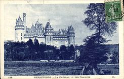 CPA Pierrefonds Le Chateau vu des Prairies 