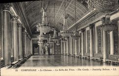 CPA Compiegne Le Chateau La Salle des Fetes 