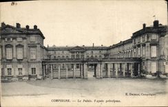 CPA Compiegne Le Palais Facade principale 