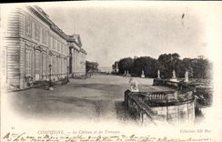 CPA Compiegne Le Chateau et les Terrasses 