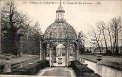 CPA Chateau de Chantilly Le Temple de l'Ille d'Amour 