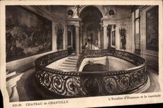 CPA Chateau de Chantilly d'Honneur et le vestibule 
